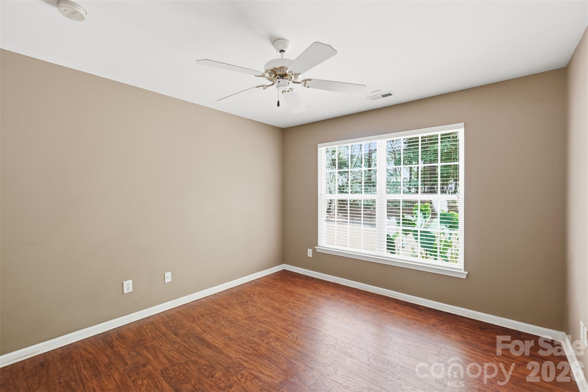1619 Eagle Lake Drive 203 Property Photo 12