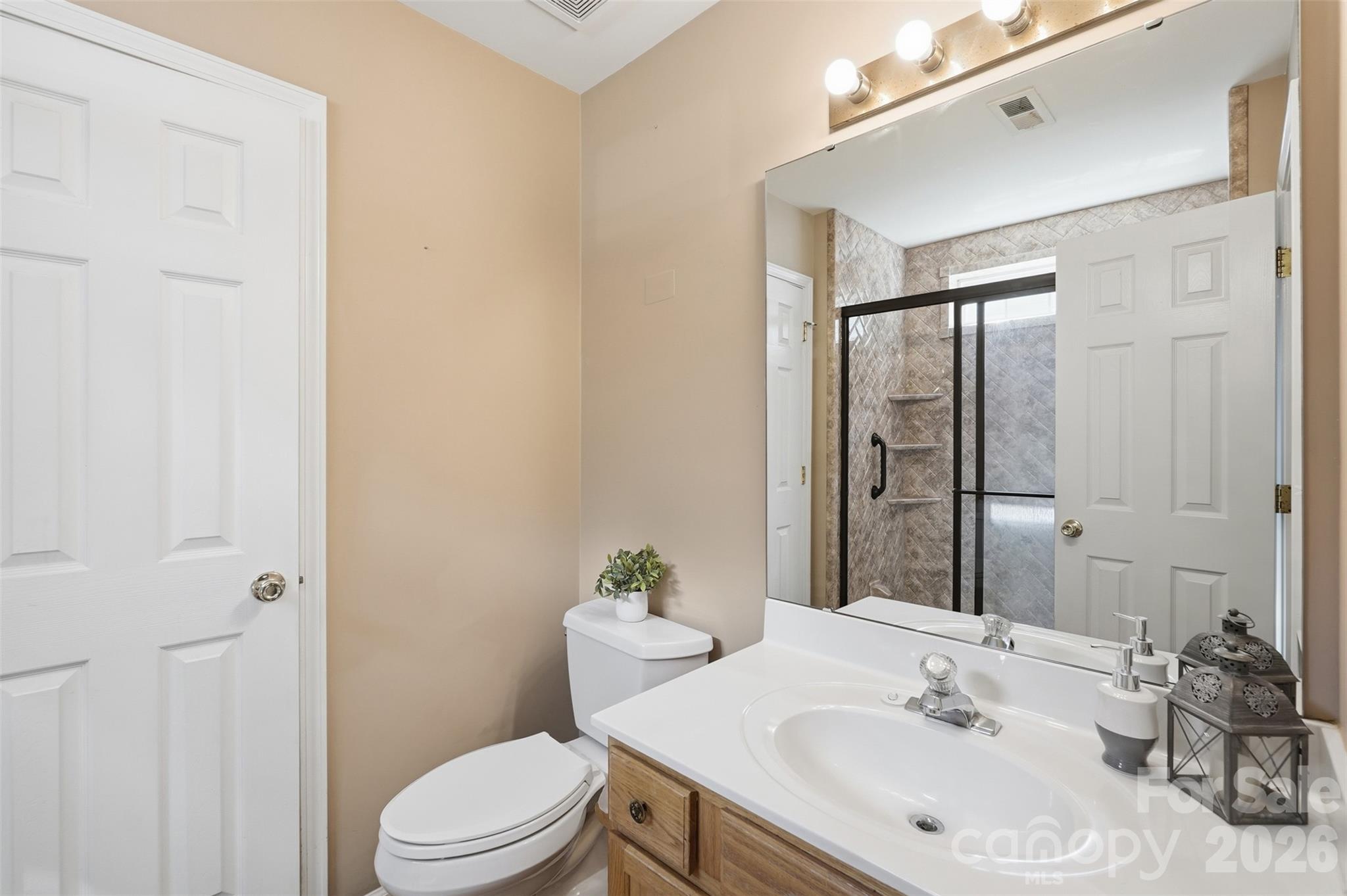 1619 Eagle Lake Drive 203 Property Photo 15
