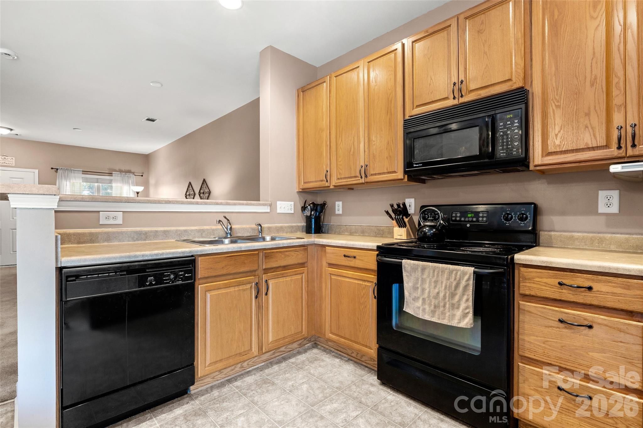 207 Tail Race Lane Property Photo 8