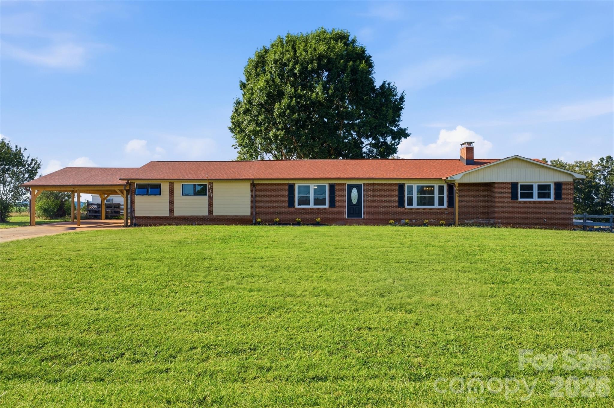 3881 Summerow Road Property Photo 1