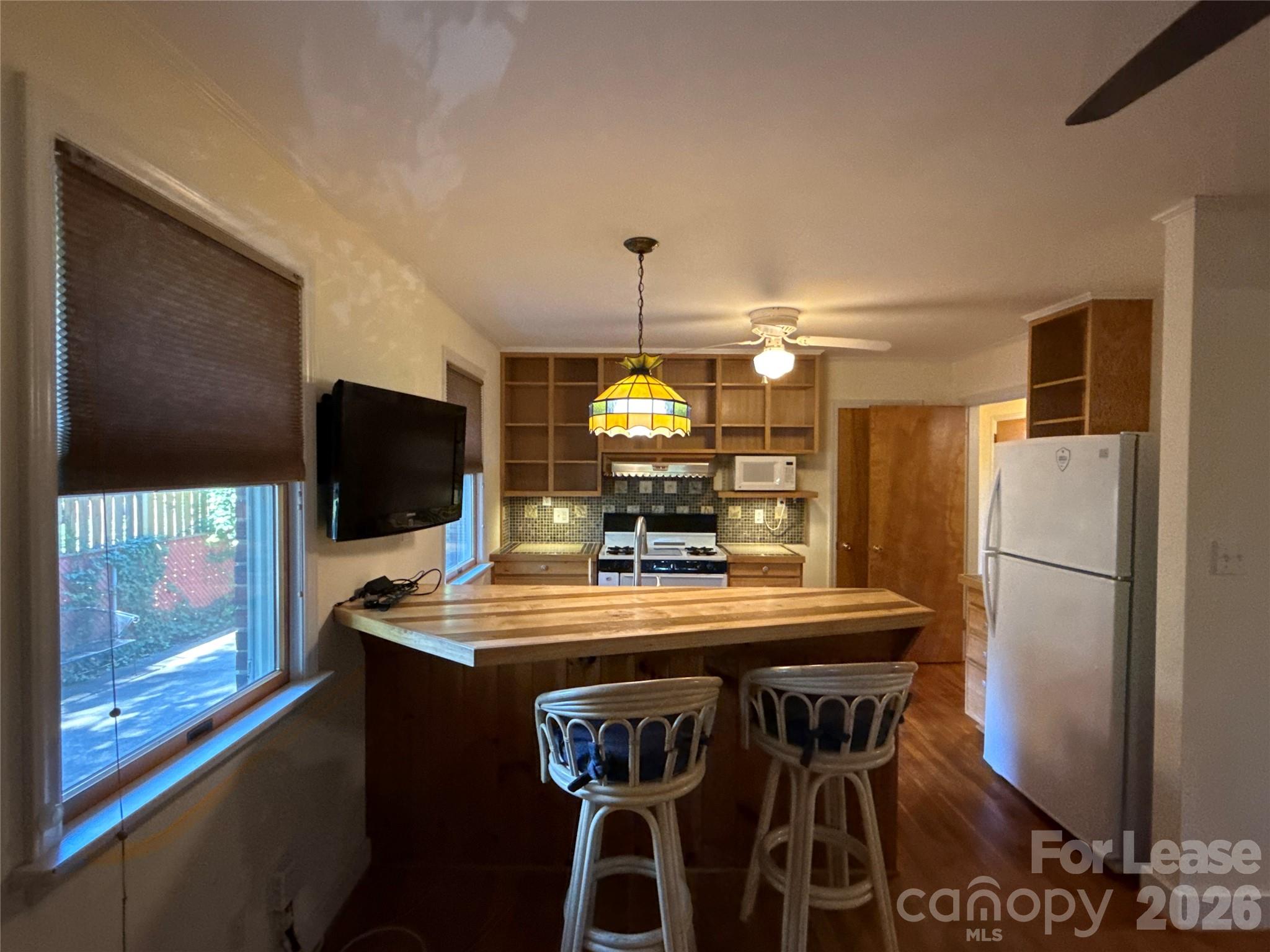 4344 University Drive Property Photo 4