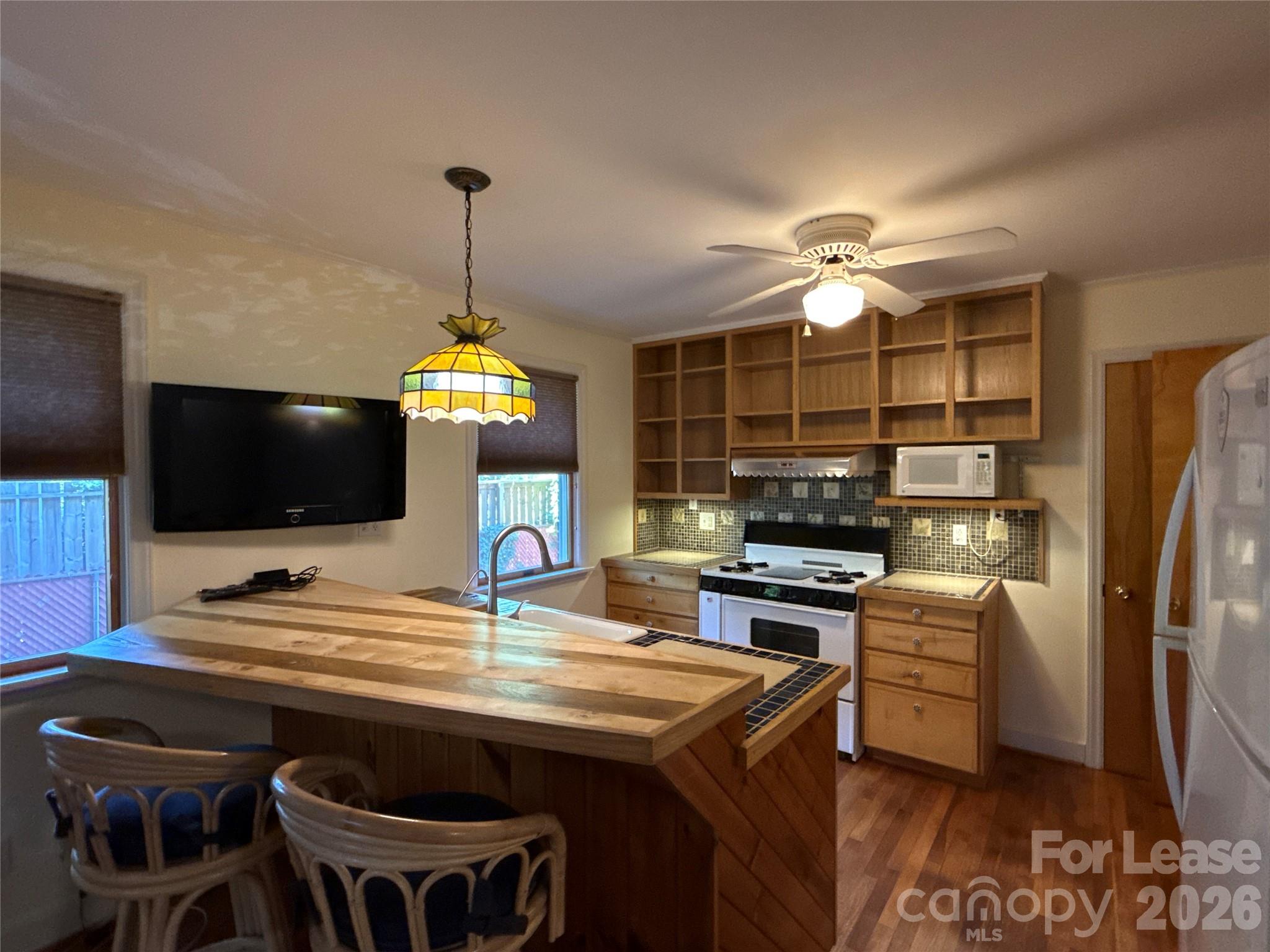 4344 University Drive Property Photo 5