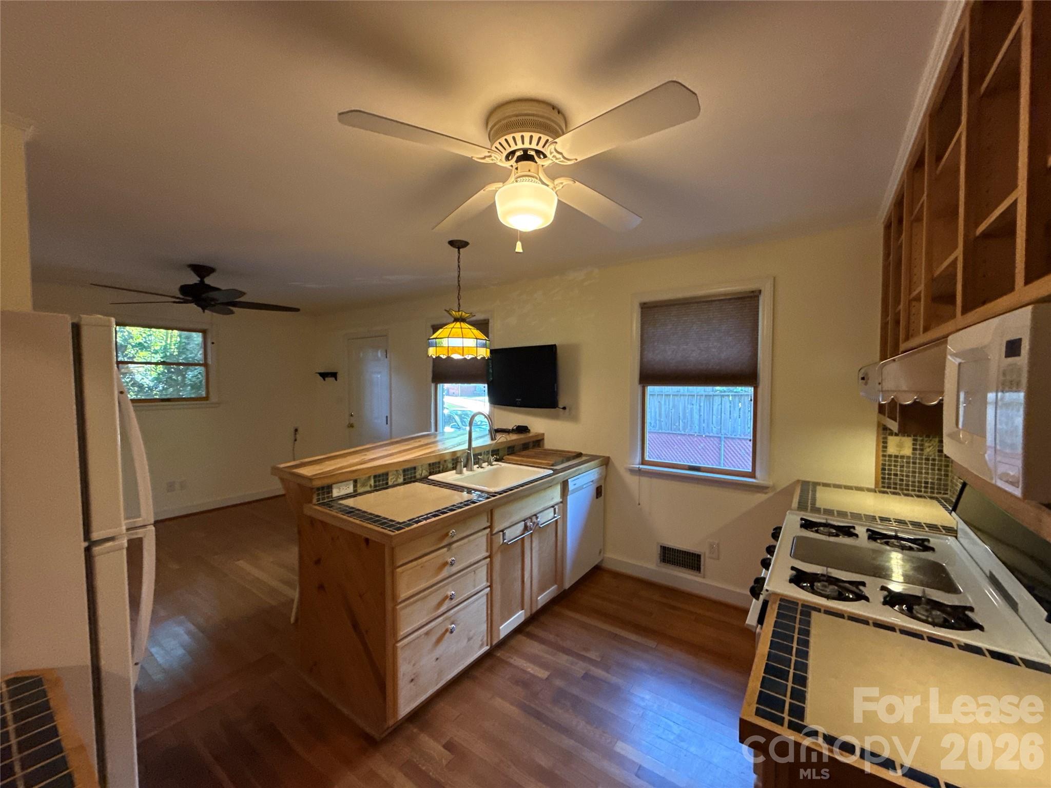 4344 University Drive Property Photo 6