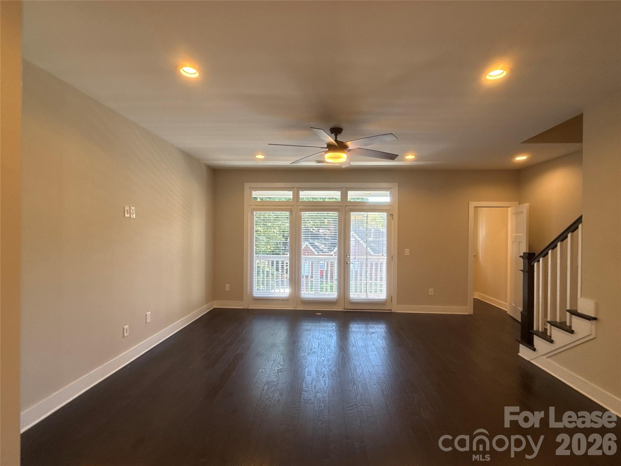 1420 W 4th Street Property Photo 7