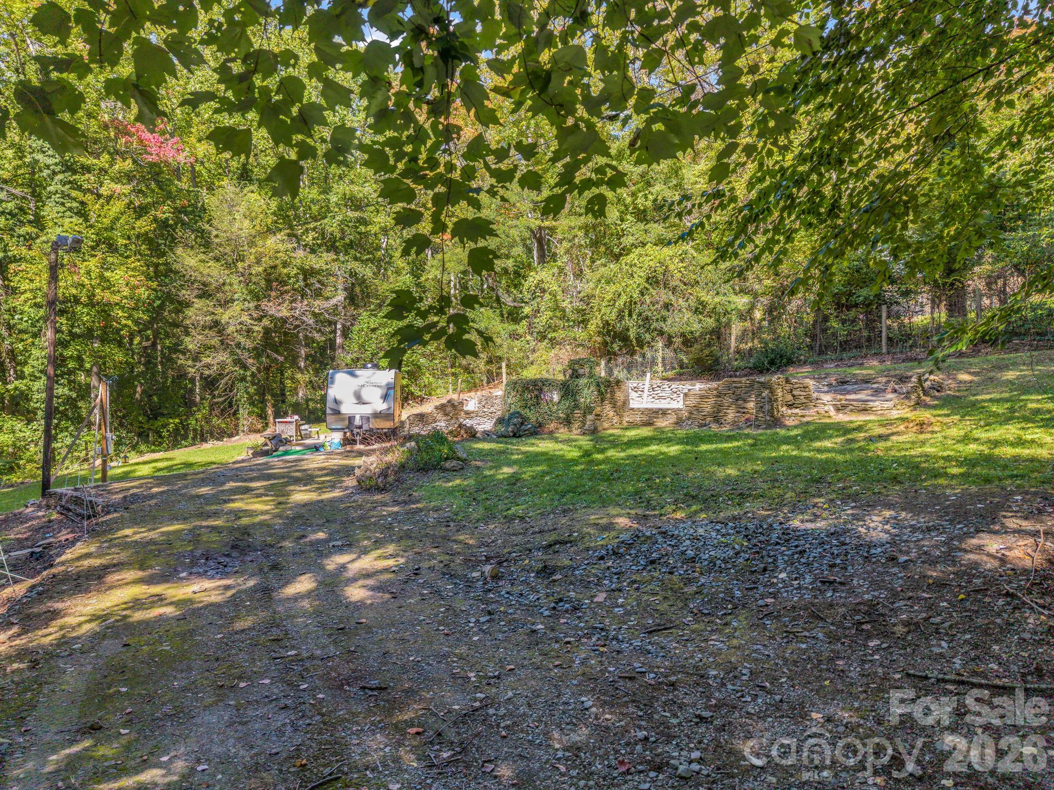 242 Summer Haven Road Property Photo 2