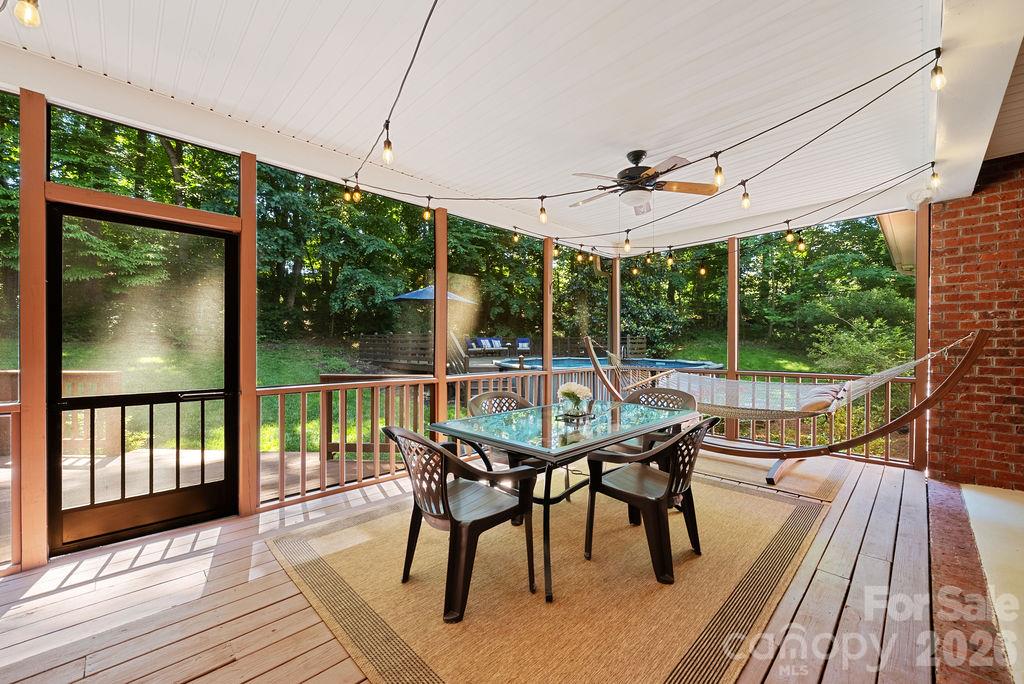 10846 Tyler Brook Lane Property Photo 3