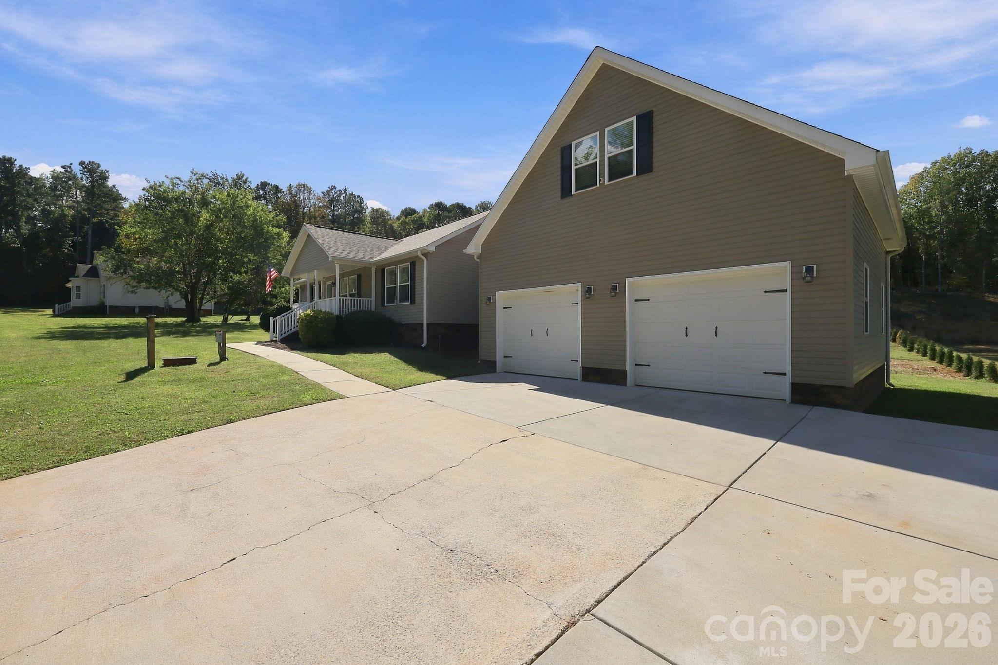 1425 Ebenezer Road Property Photo 17