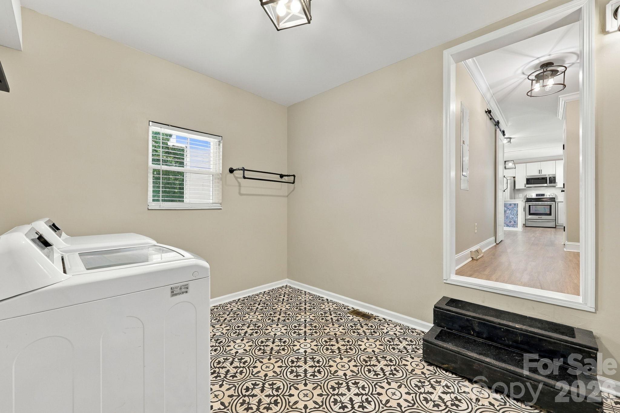 1425 Ebenezer Road Property Photo 34
