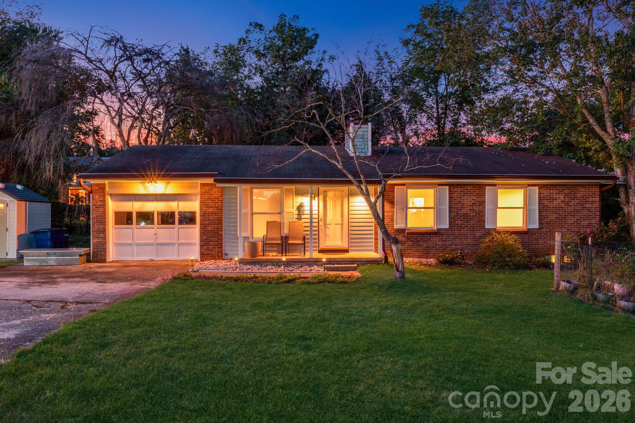38 Clovernook Drive Property Photo 1