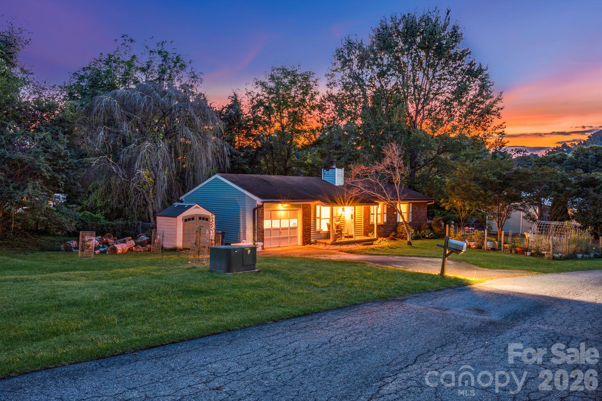 38 Clovernook Drive Property Photo 3