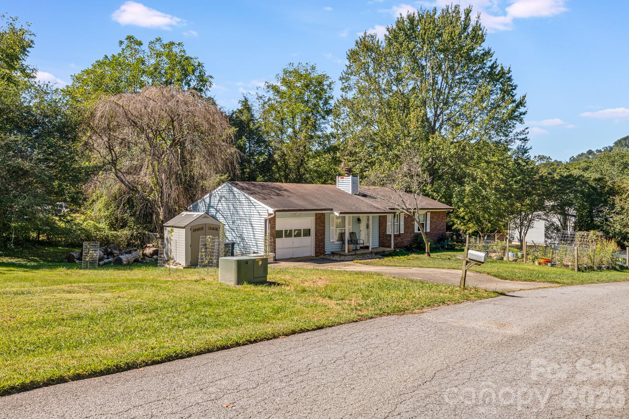 38 Clovernook Drive Property Photo 4