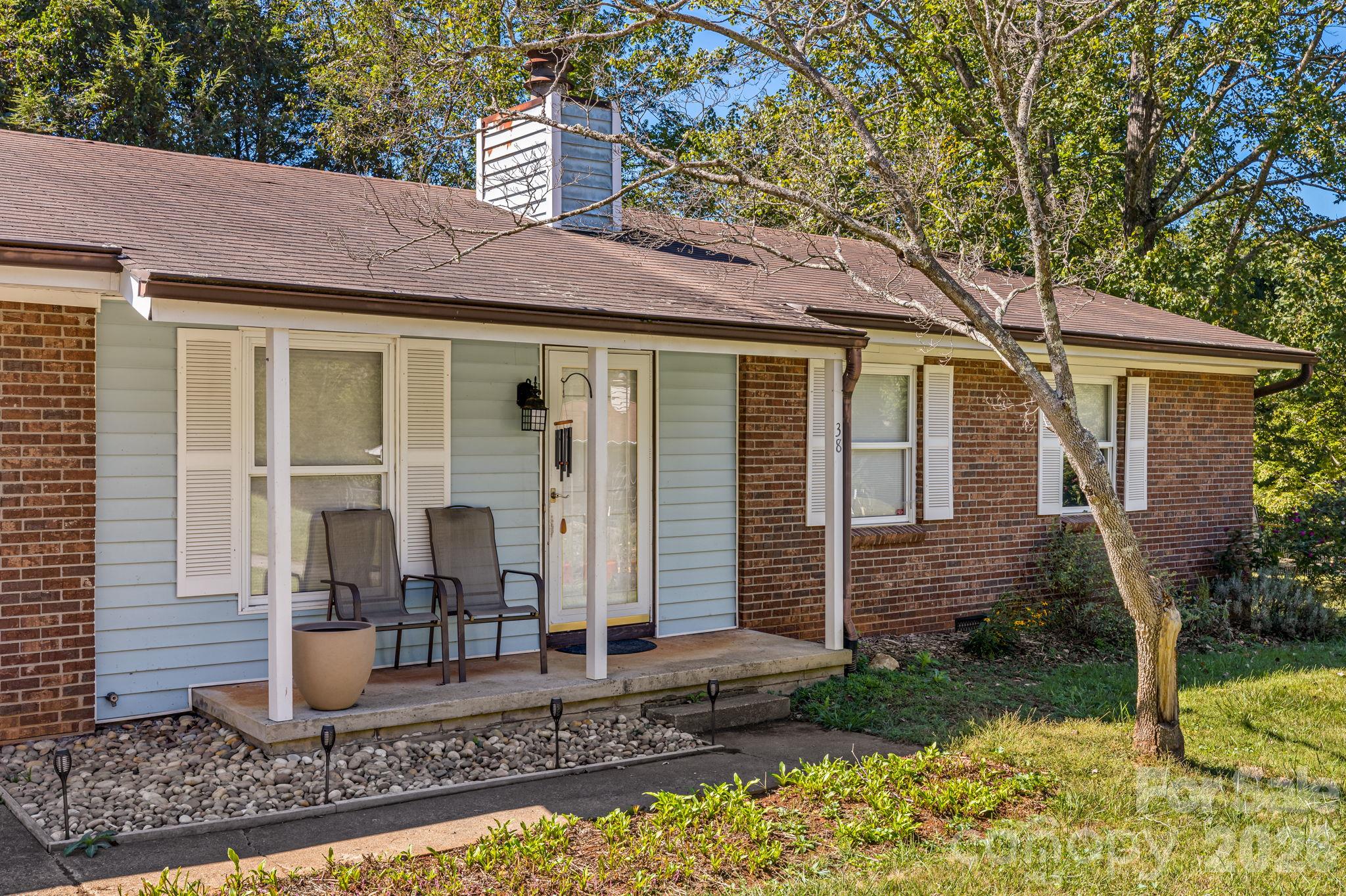 38 Clovernook Drive Property Photo 6