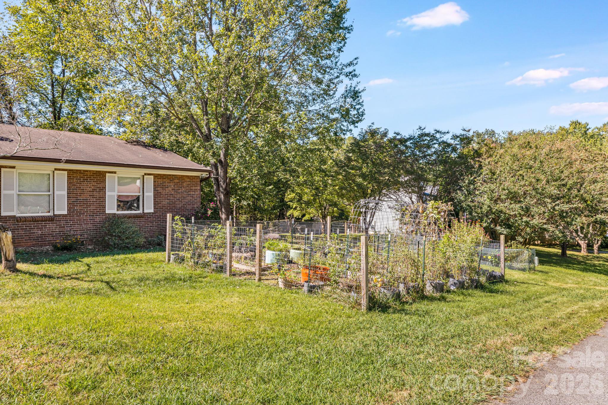38 Clovernook Drive Property Photo 45
