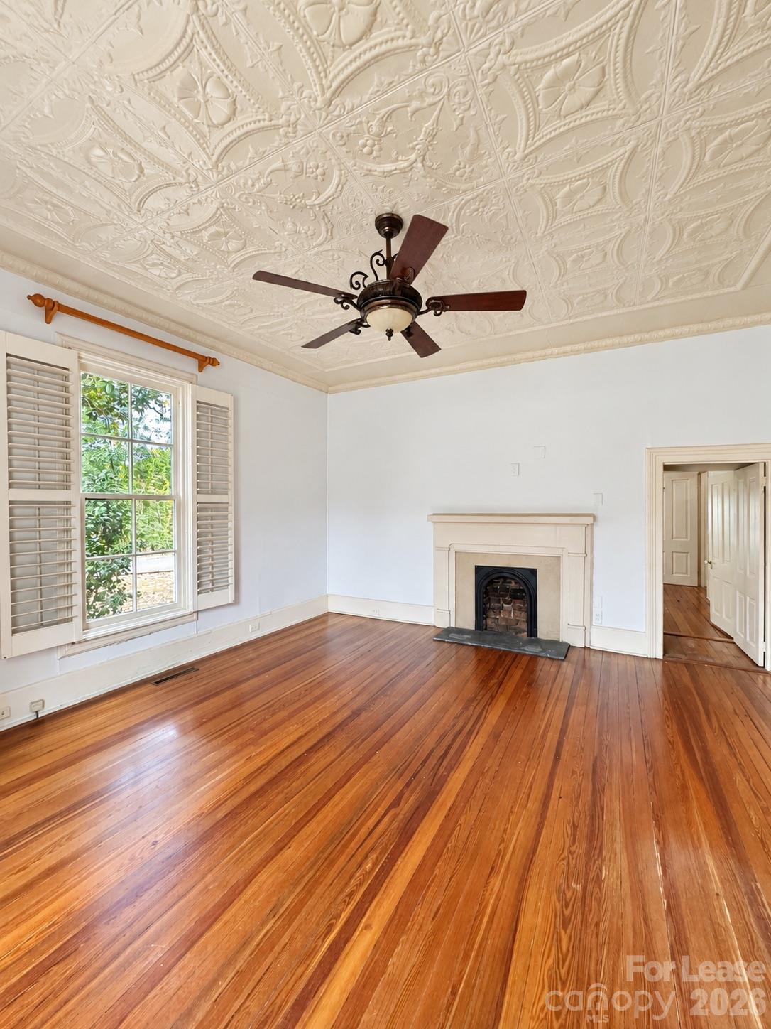 500 John Street Room 2 Property Photo 6