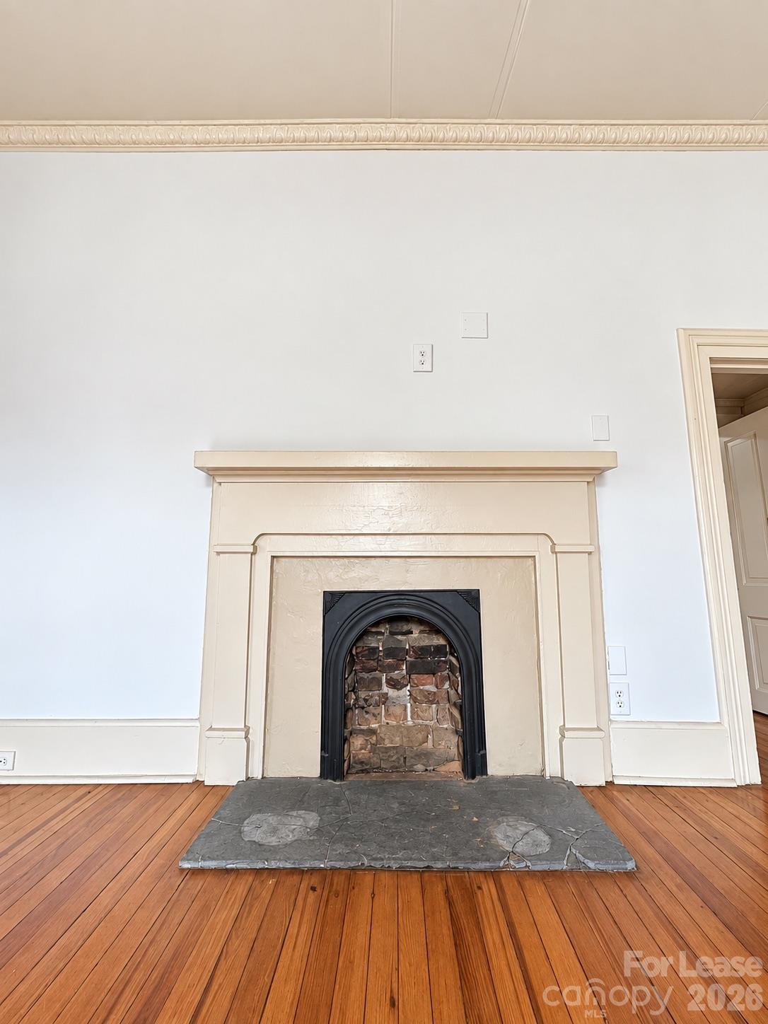 500 John Street Room 2 Property Photo 7