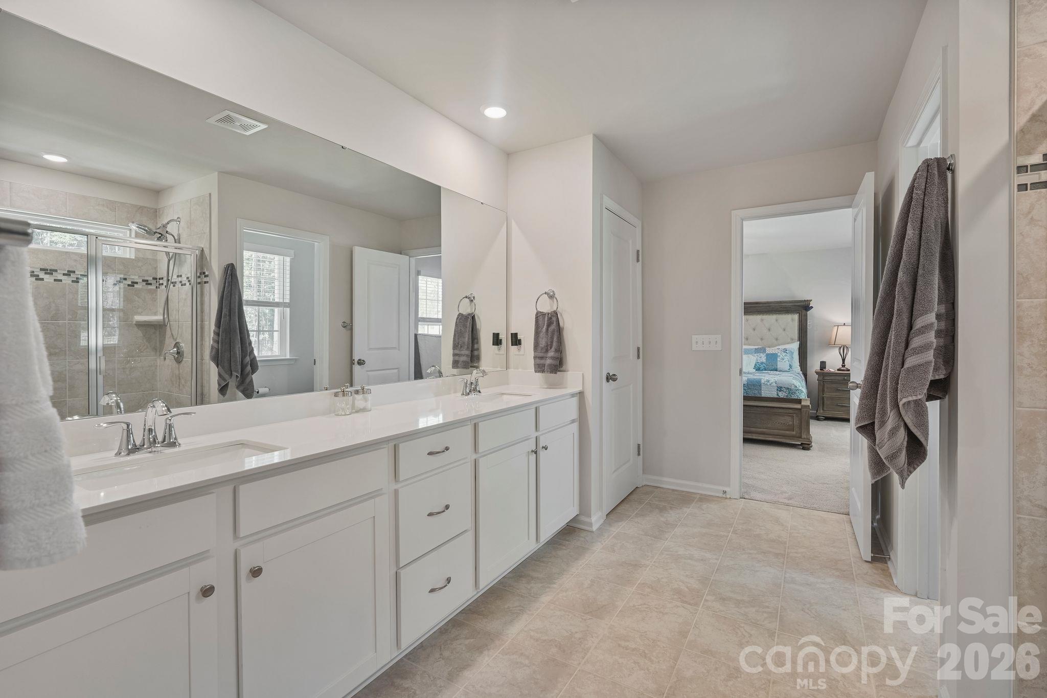 107 Hollywood Court Property Photo 9