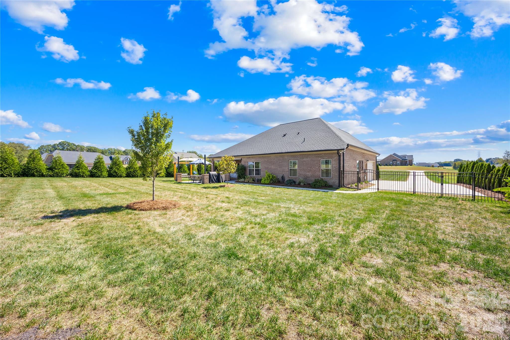 2107 Parrothead Drive Property Photo 38