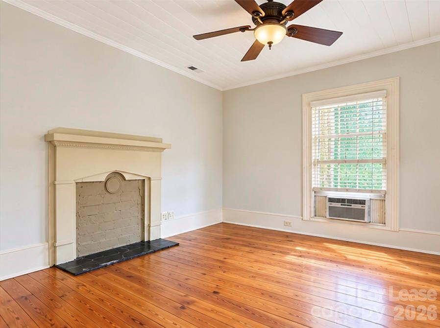 500 John Street Room 3 Property Photo 5