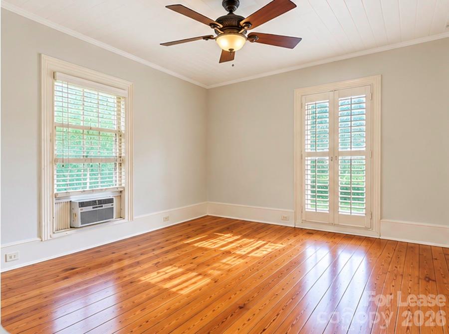 500 John Street Room 3 Property Photo 6