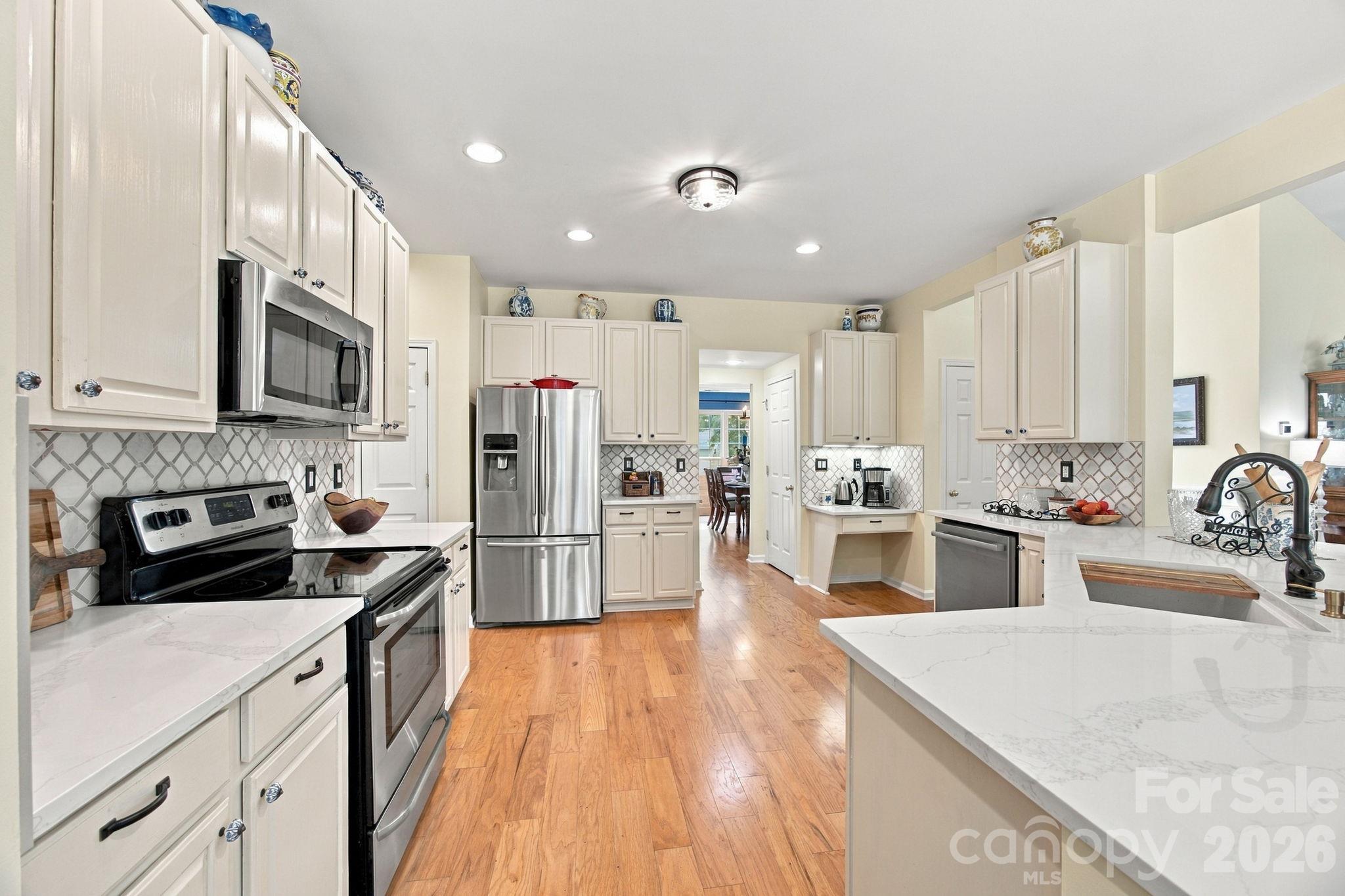 20304 Southshore Drive Property Photo 17