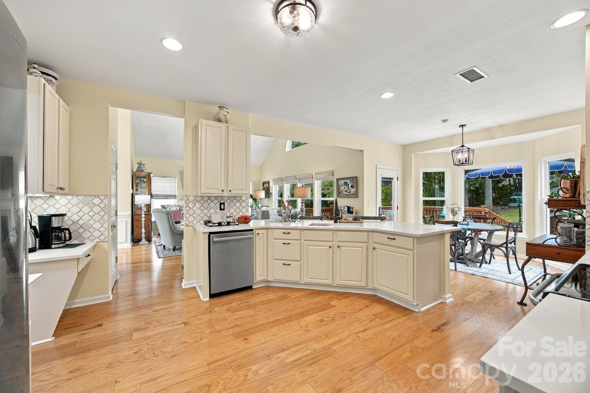 20304 Southshore Drive Property Photo 18