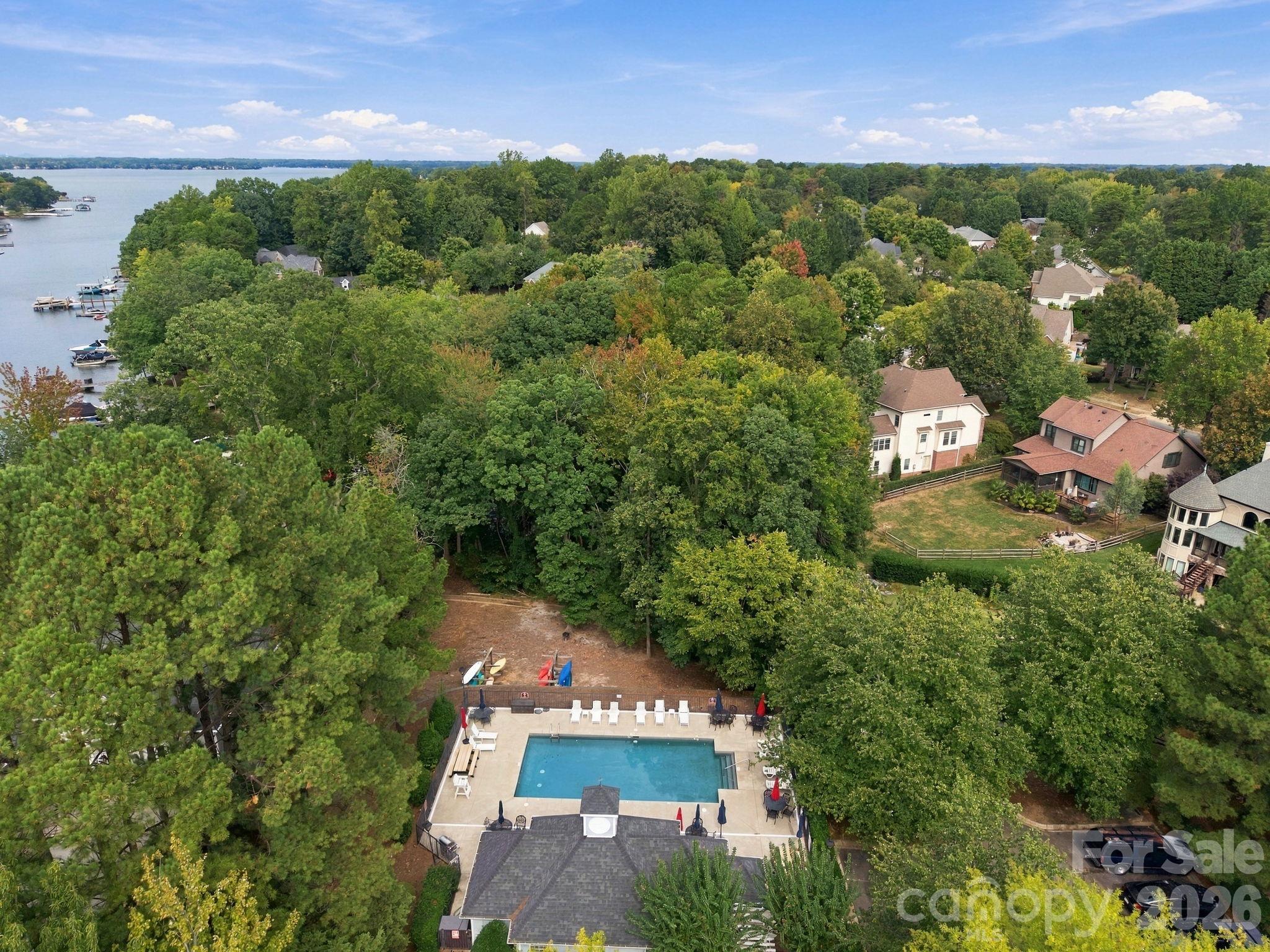 20304 Southshore Drive Property Photo 42