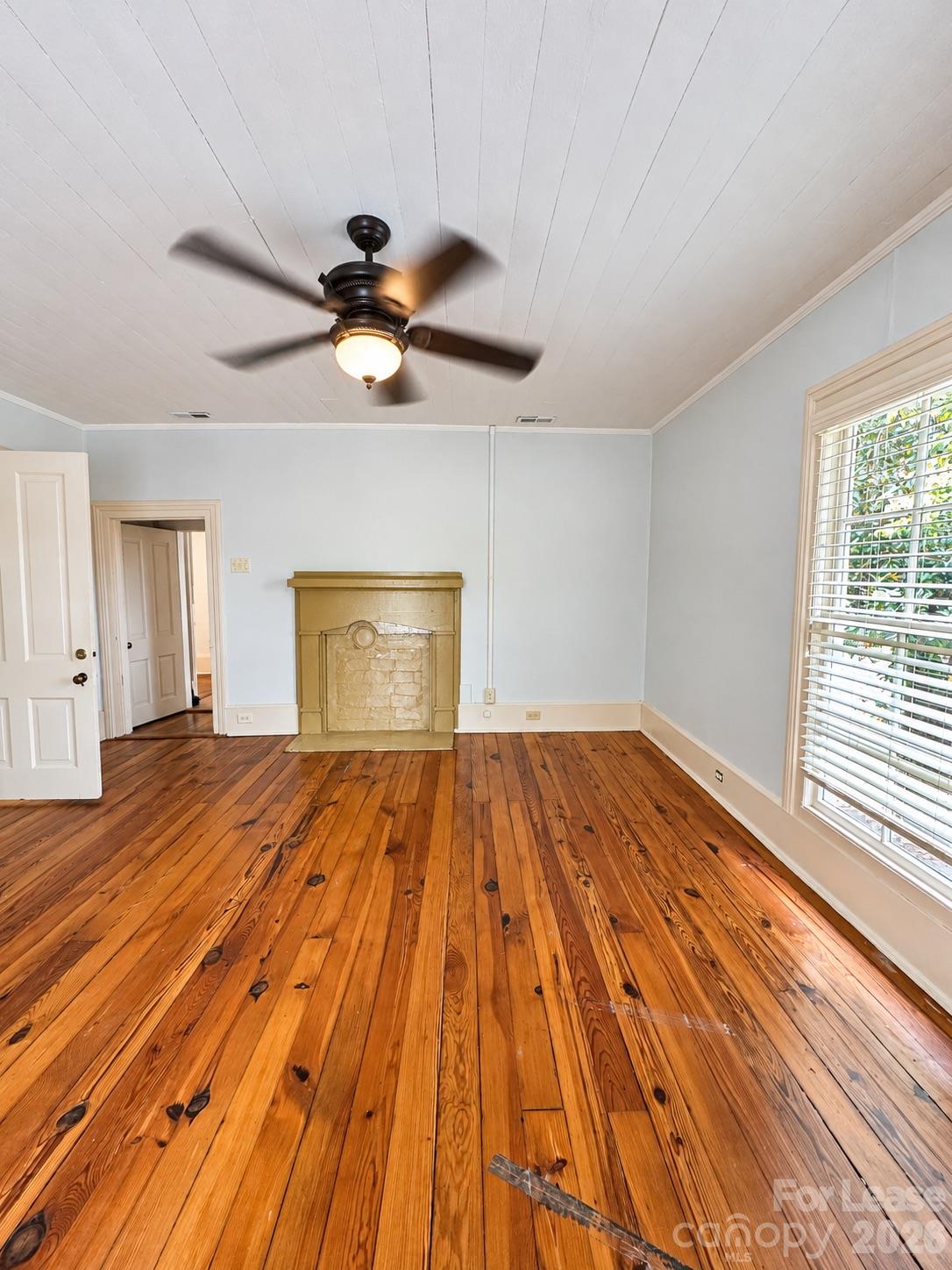 500 John Street Room 5 Property Photo 4