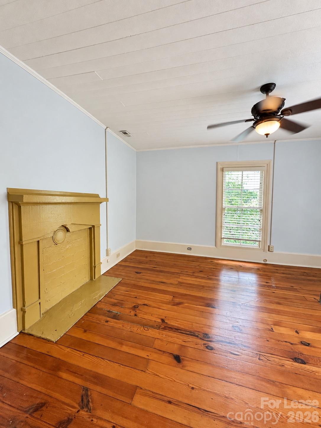 500 John Street Room 5 Property Photo 7