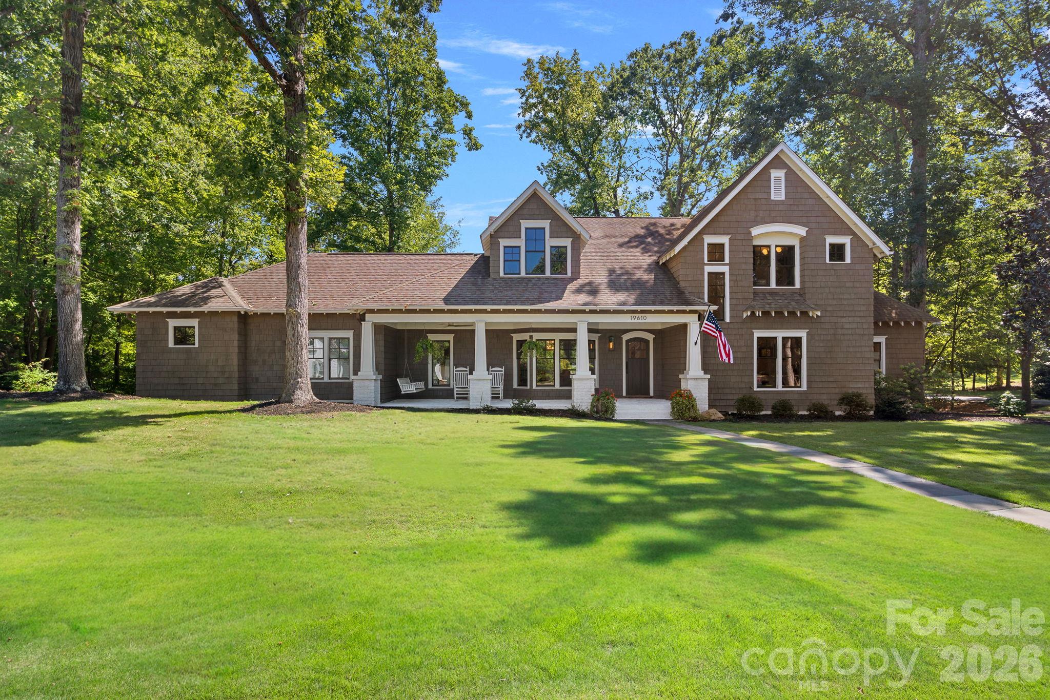 19610 Weavers Circle Property Photo 1