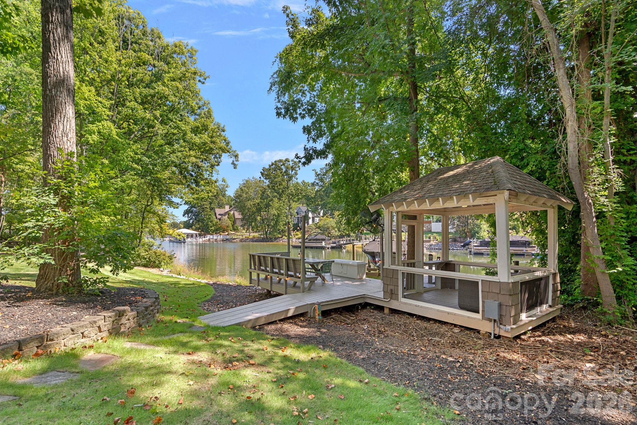 19610 Weavers Circle Property Photo 31