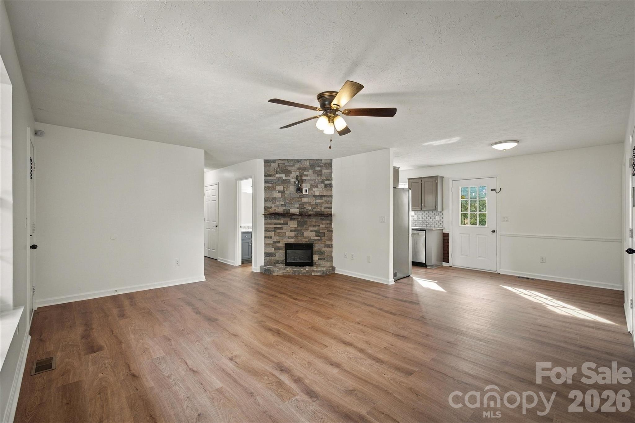 37 Laurel Street Property Photo 3