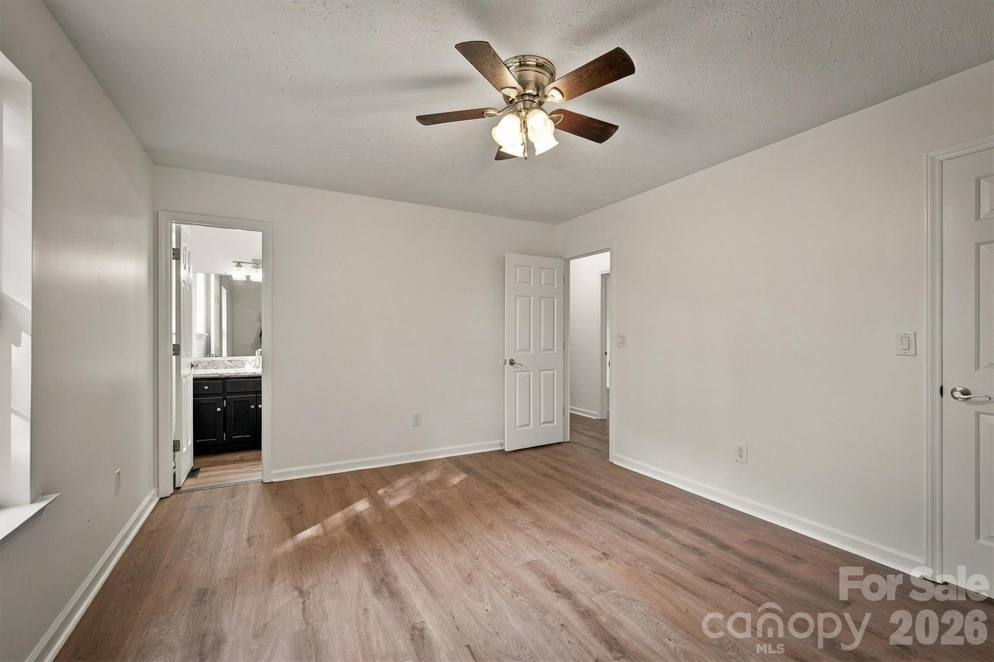 37 Laurel Street Property Photo 9