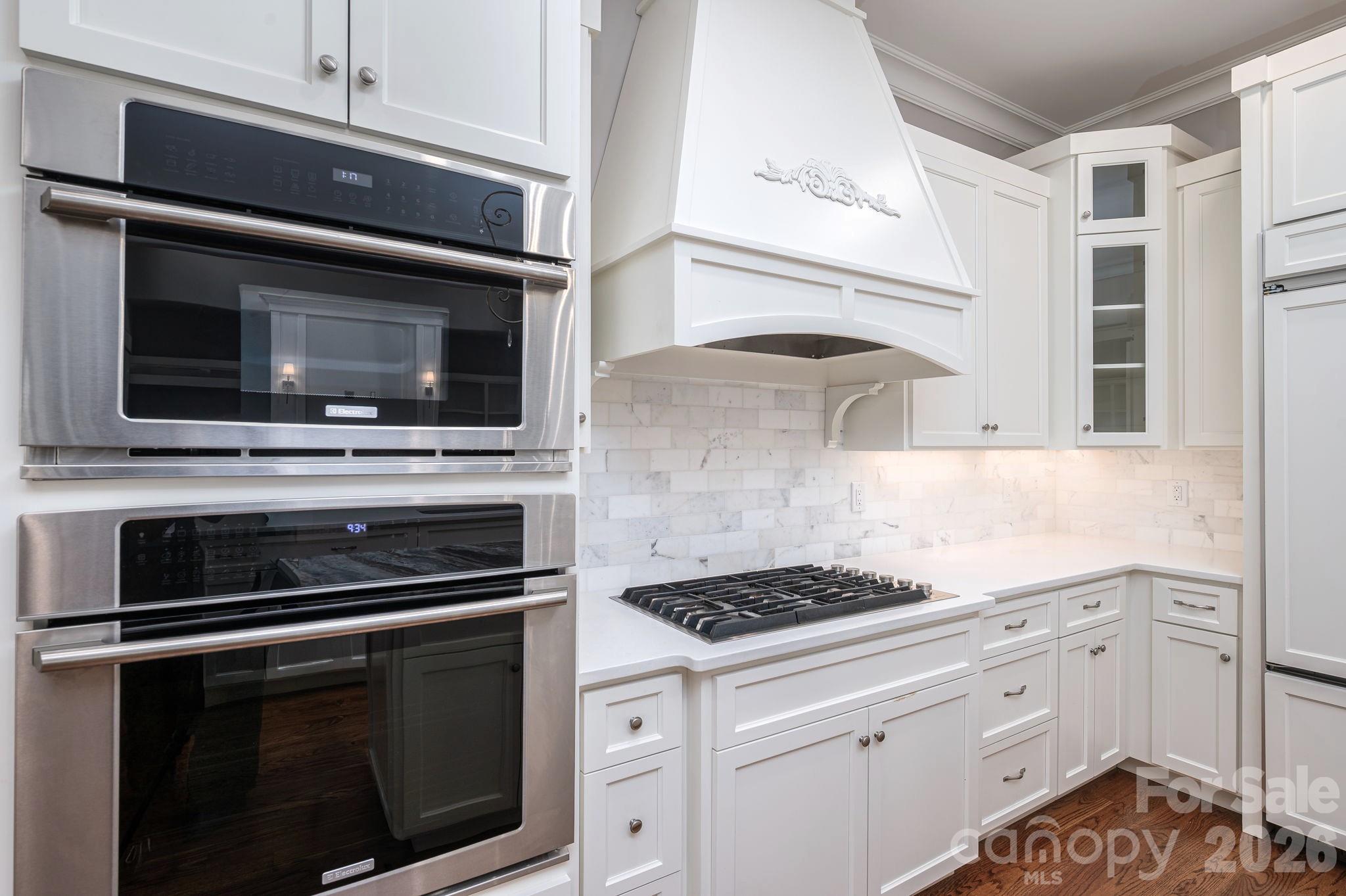 5109 Watermead Lane Property Photo 7