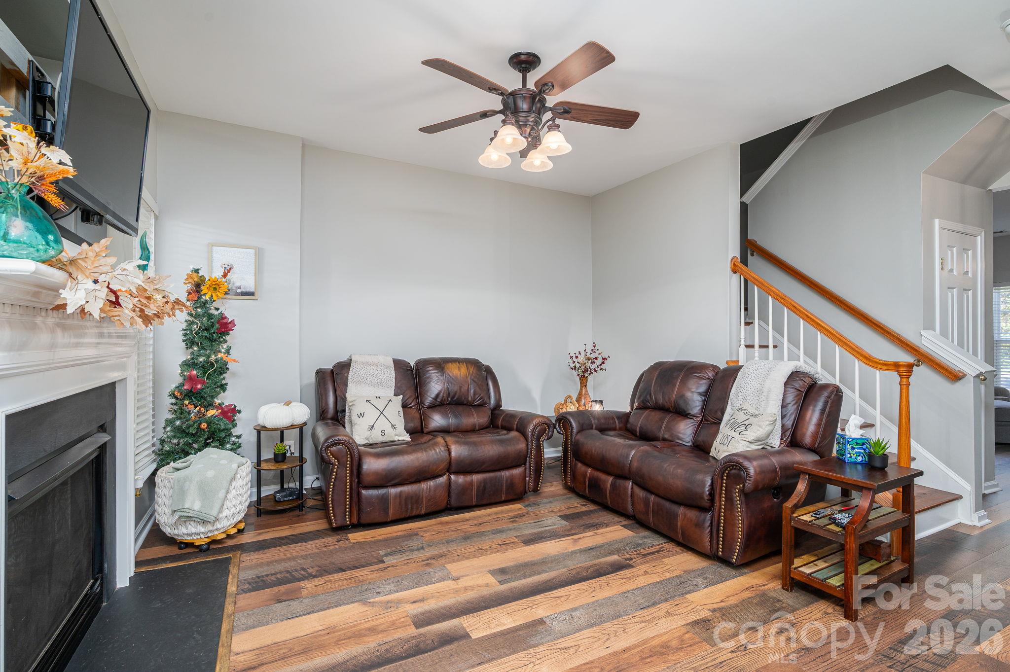 7904 Mariners Pointe Circle Property Photo 12