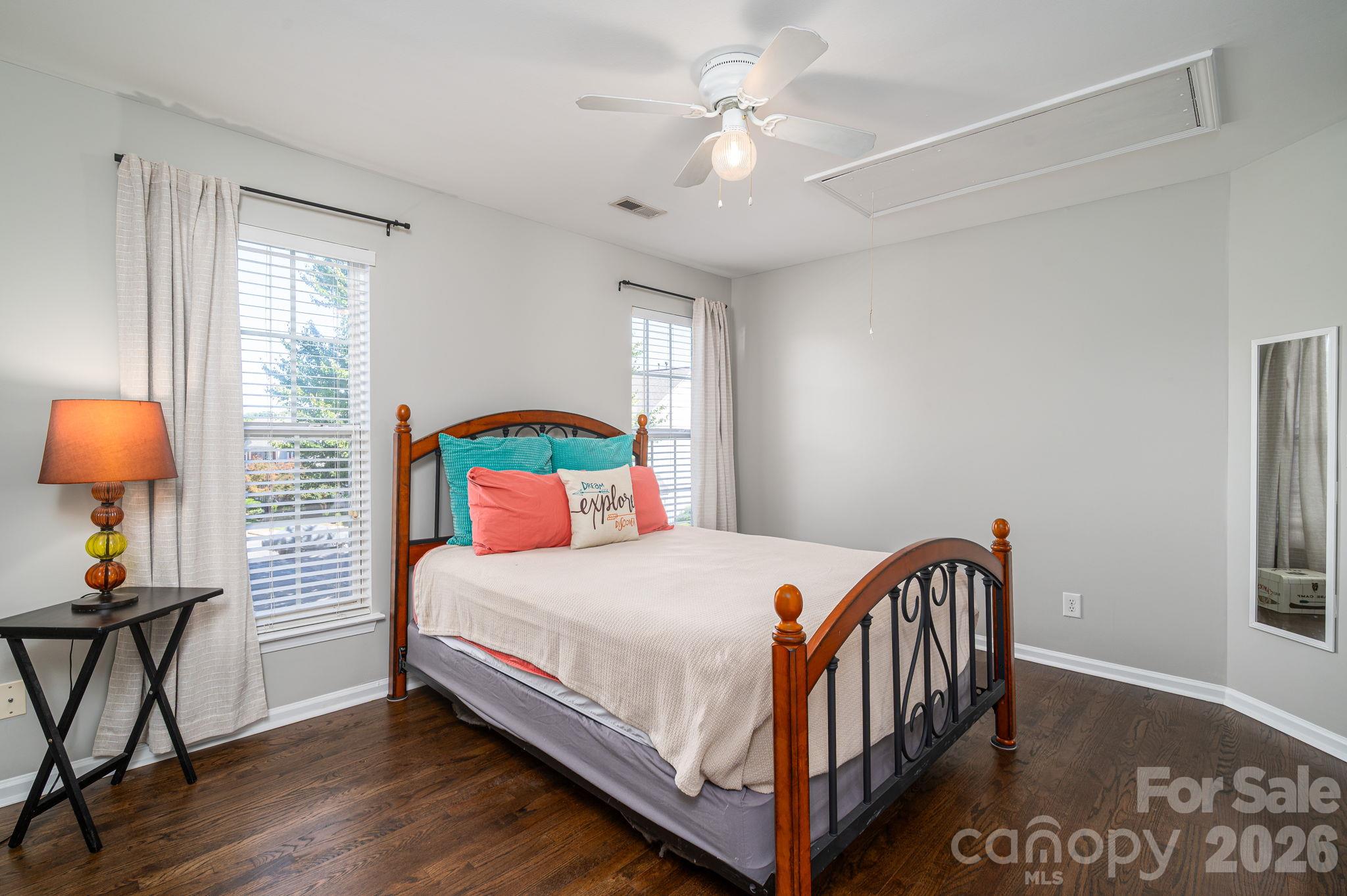 7904 Mariners Pointe Circle Property Photo 16