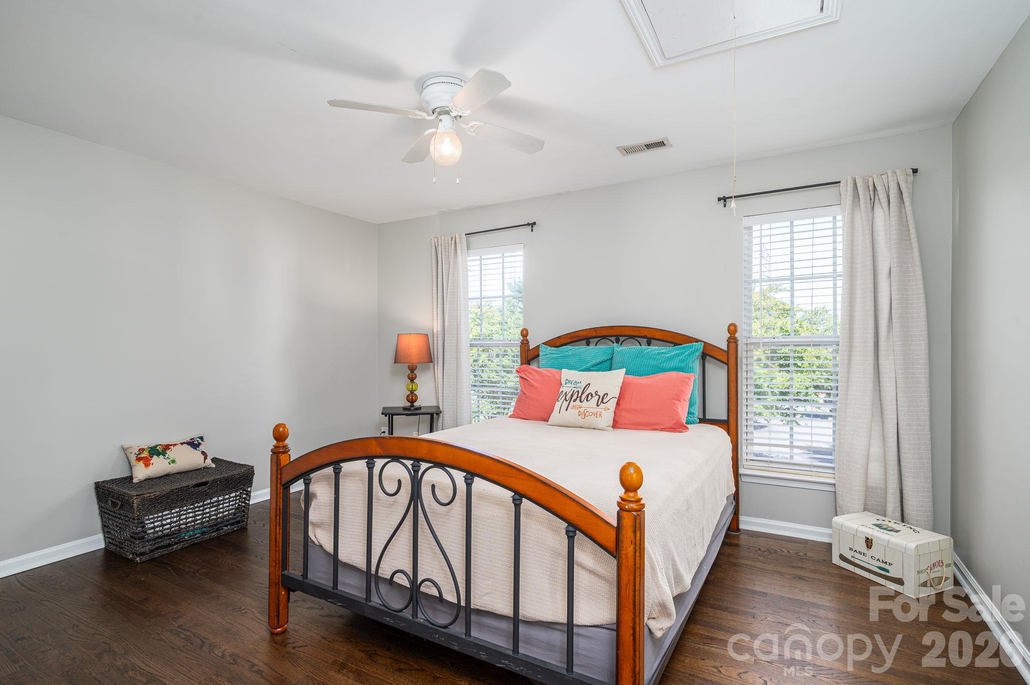 7904 Mariners Pointe Circle Property Photo 17