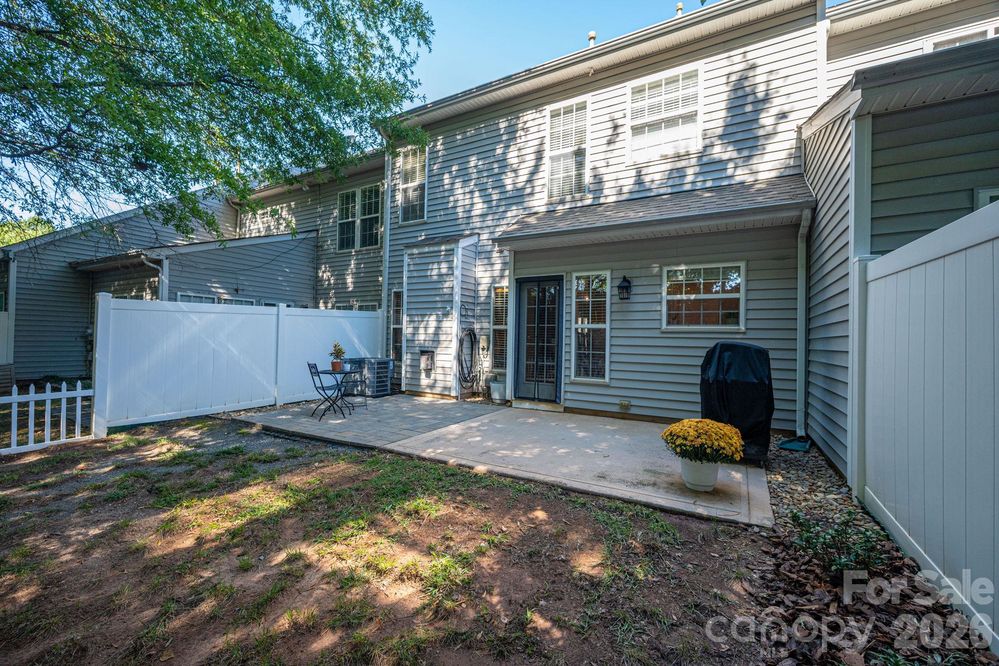7904 Mariners Pointe Circle Property Photo 30