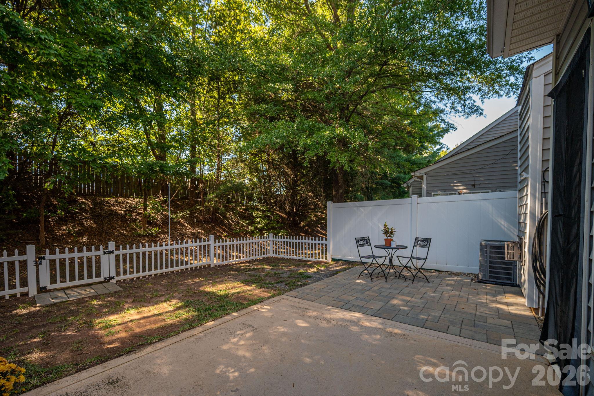 7904 Mariners Pointe Circle Property Photo 31