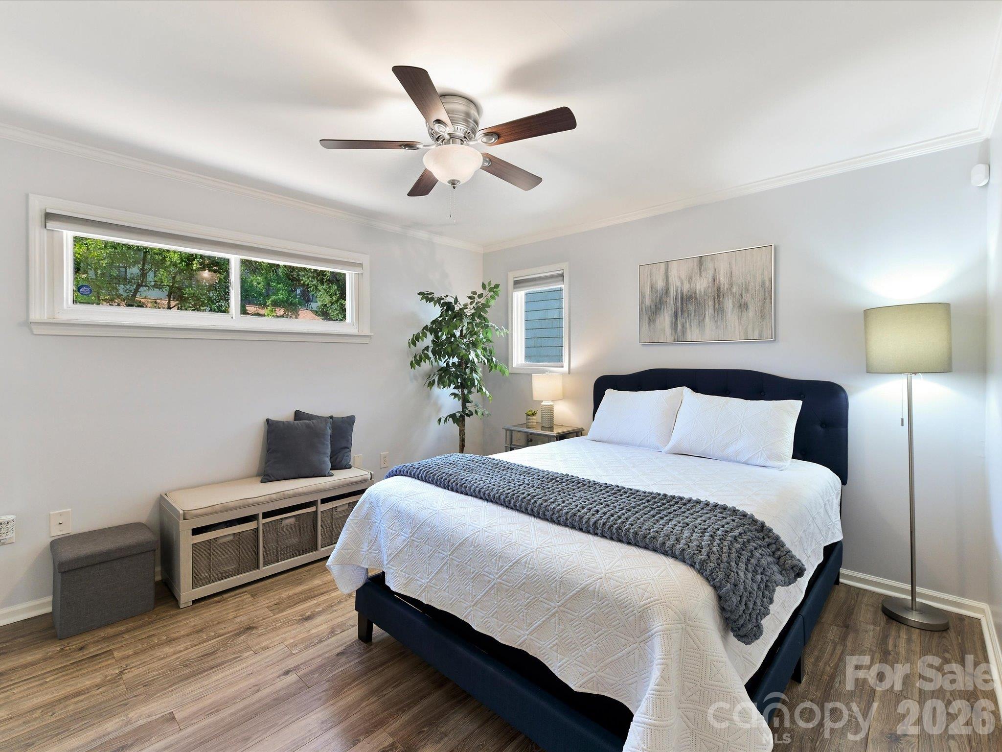 423 W 8th Street 78 Property Photo 7
