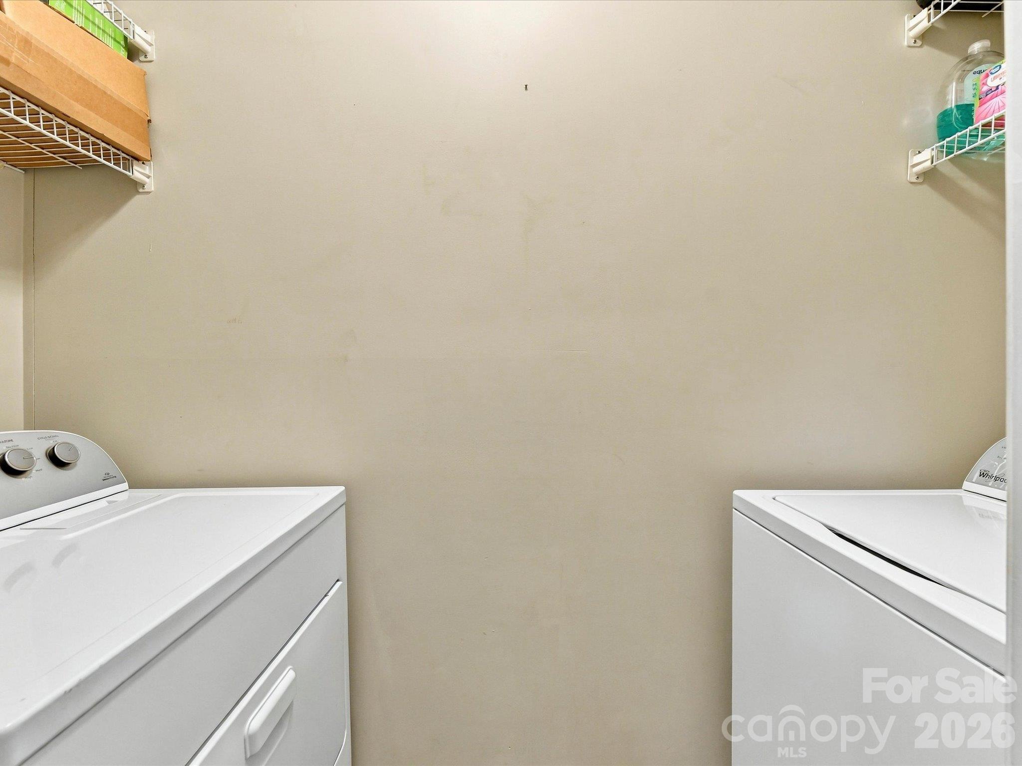 423 W 8th Street 78 Property Photo 14
