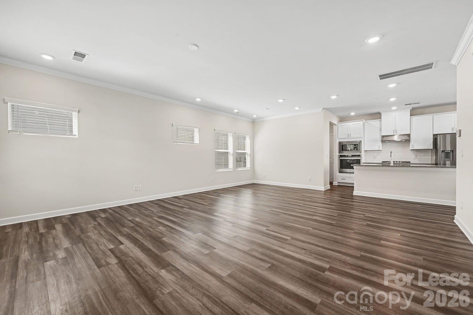 341 Cranford Drive Property Photo 8