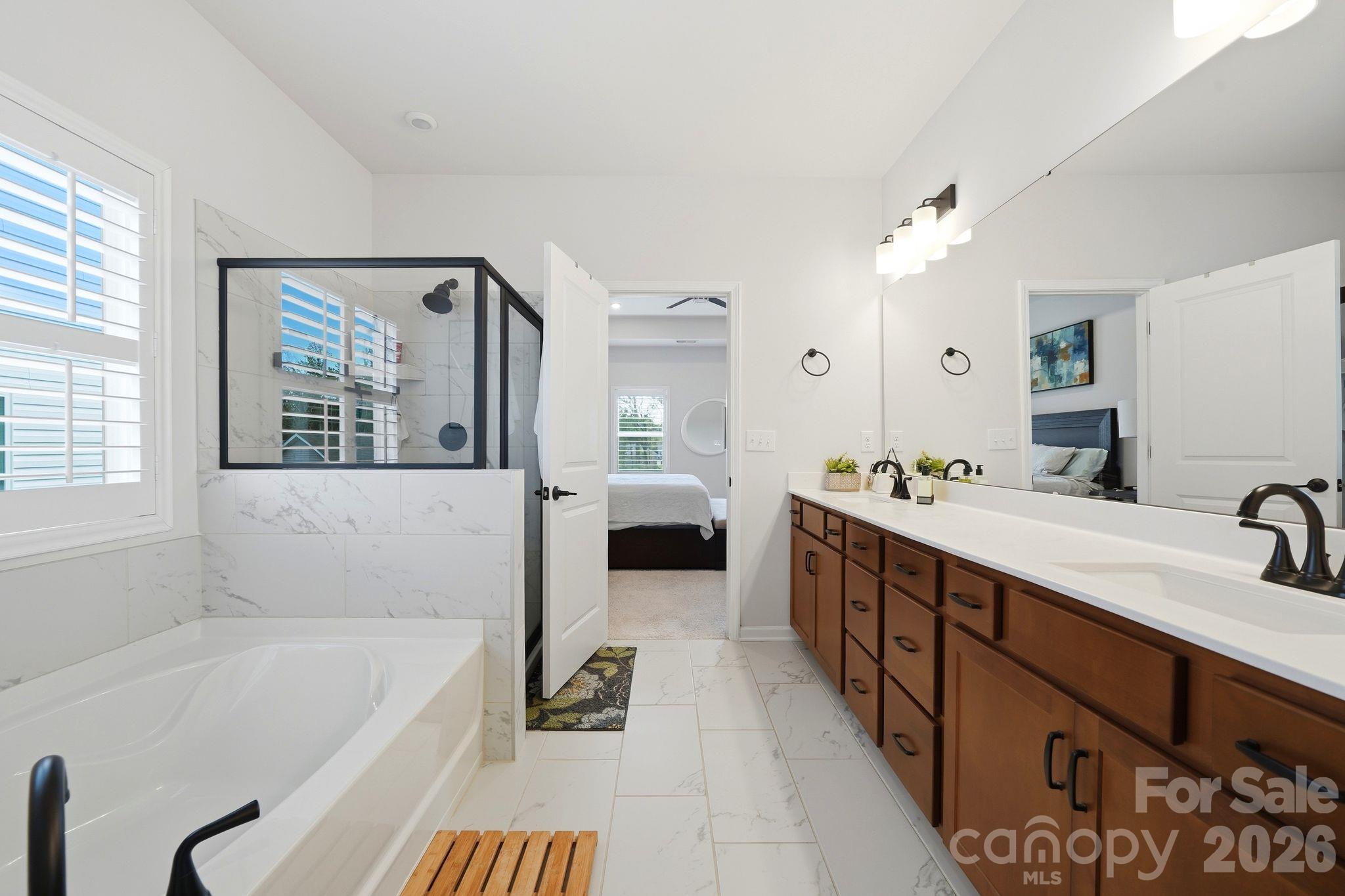 6109 Sunspear Lane Property Photo 6