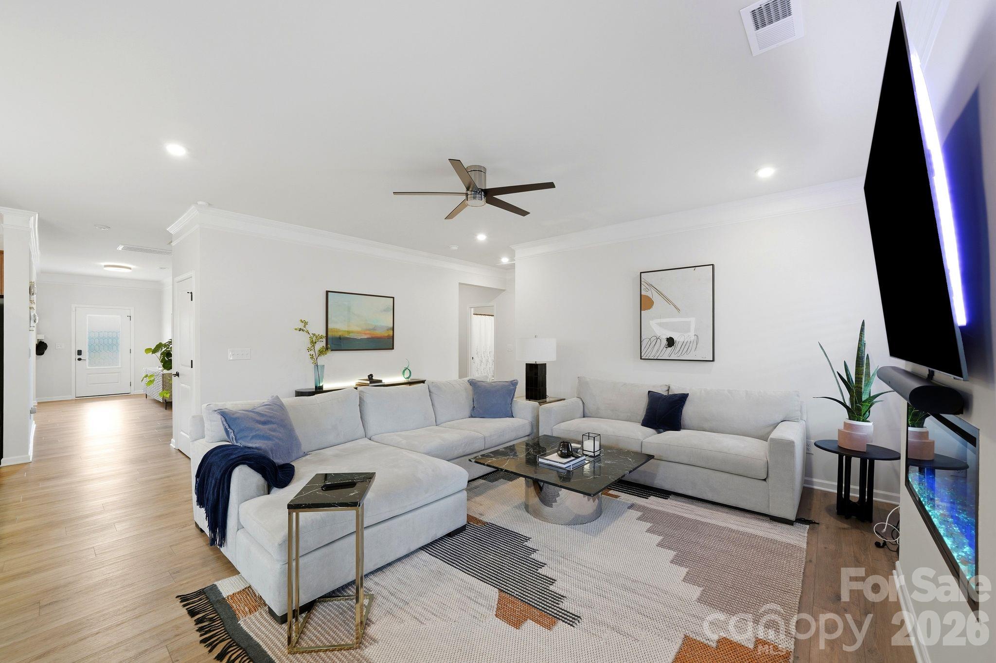 6109 Sunspear Lane Property Photo 8