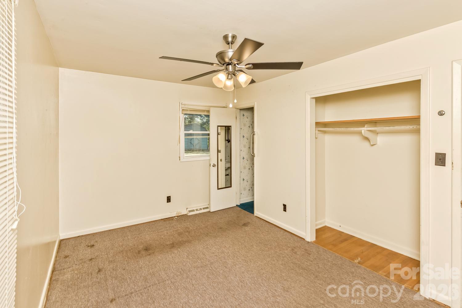 13 Looking Glass Lane Property Photo 10