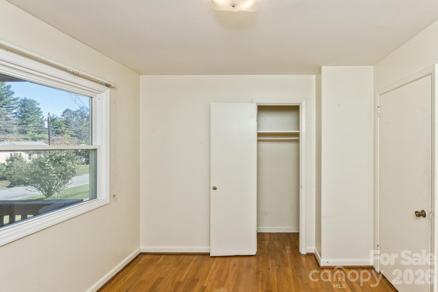 13 Looking Glass Lane Property Photo 14