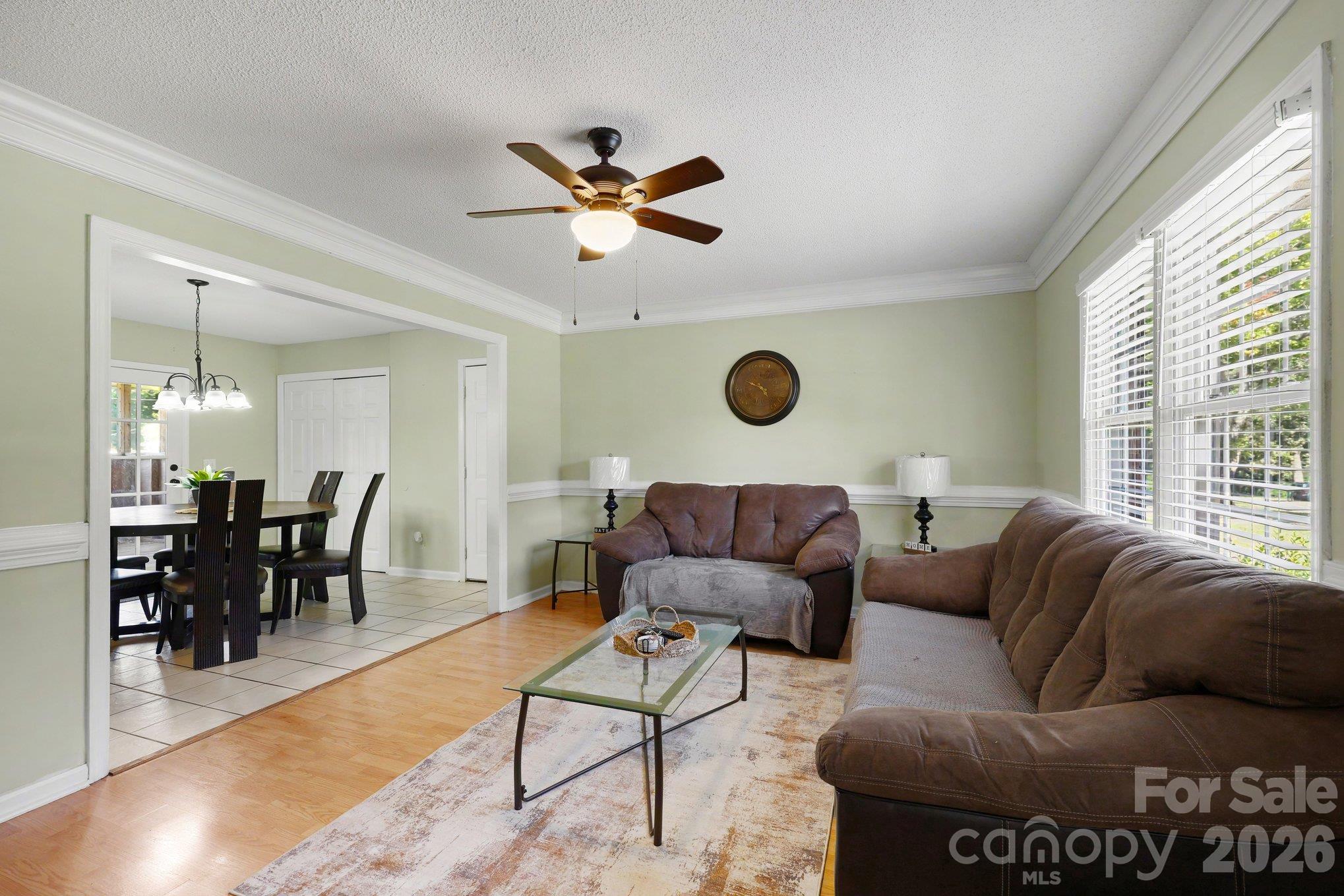 160 E Chamblee Drive Property Photo 6