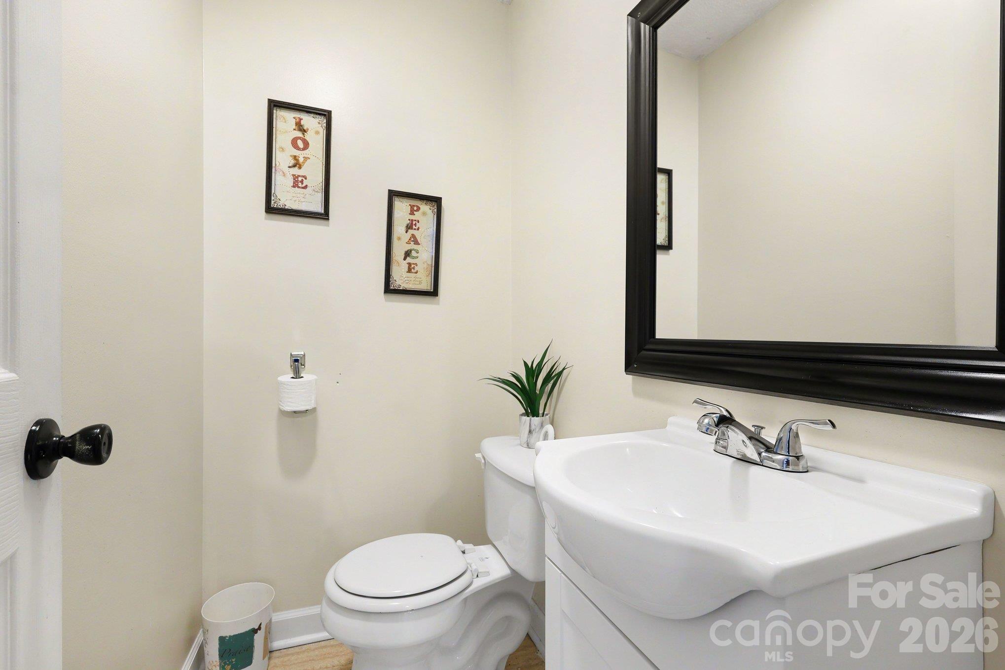 160 E Chamblee Drive Property Photo 13