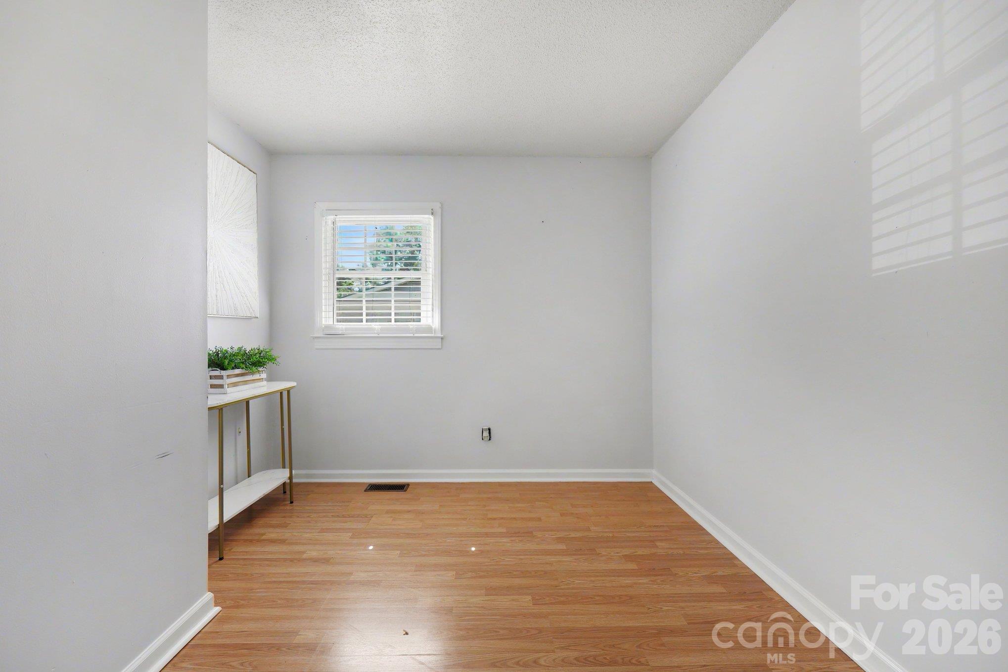 160 E Chamblee Drive Property Photo 20