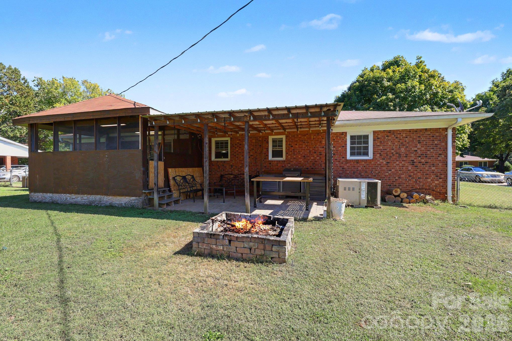 160 E Chamblee Drive Property Photo 26