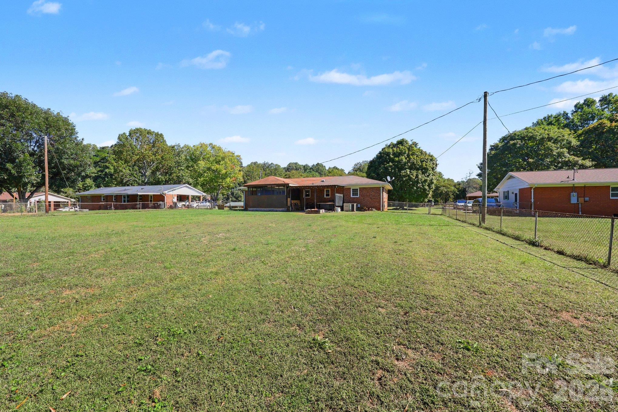 160 E Chamblee Drive Property Photo 27